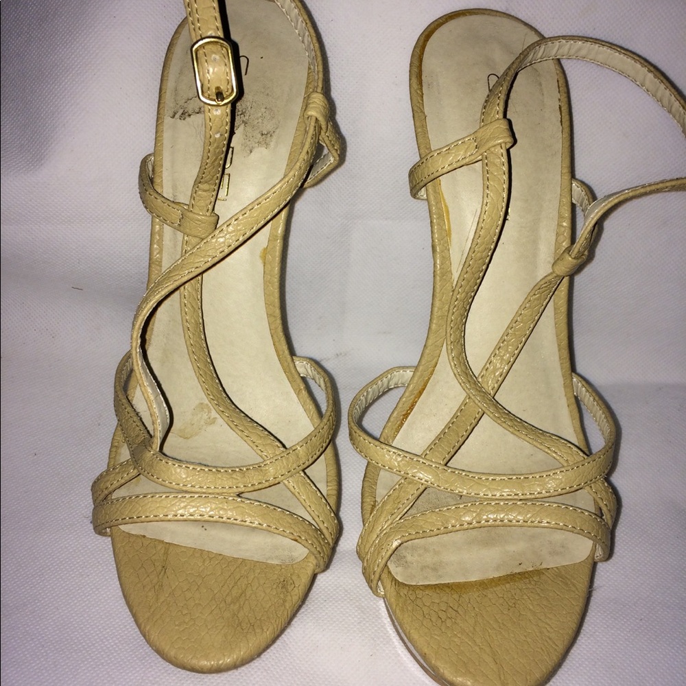 Sandals - Picture 3 of 4